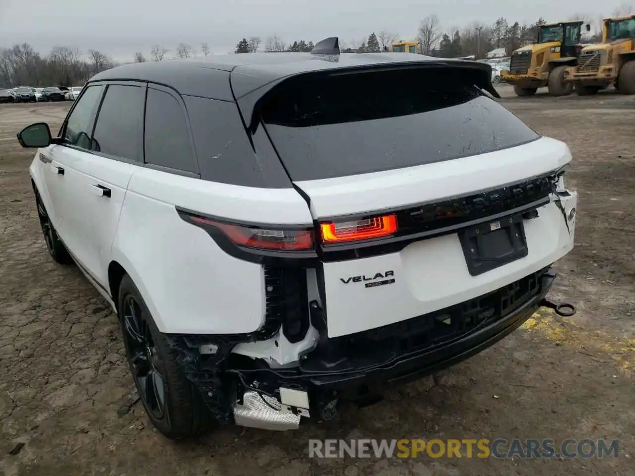 3 Photograph of a damaged car SALYT2EU2MA321807 LAND ROVER RANGEROVER 2021