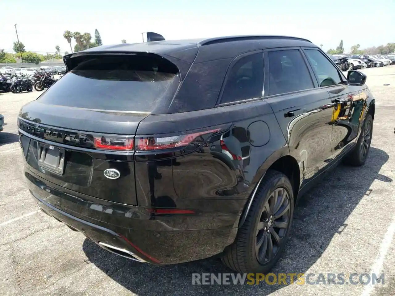 4 Photograph of a damaged car SALYT2EU4MA303227 LAND ROVER RANGEROVER 2021