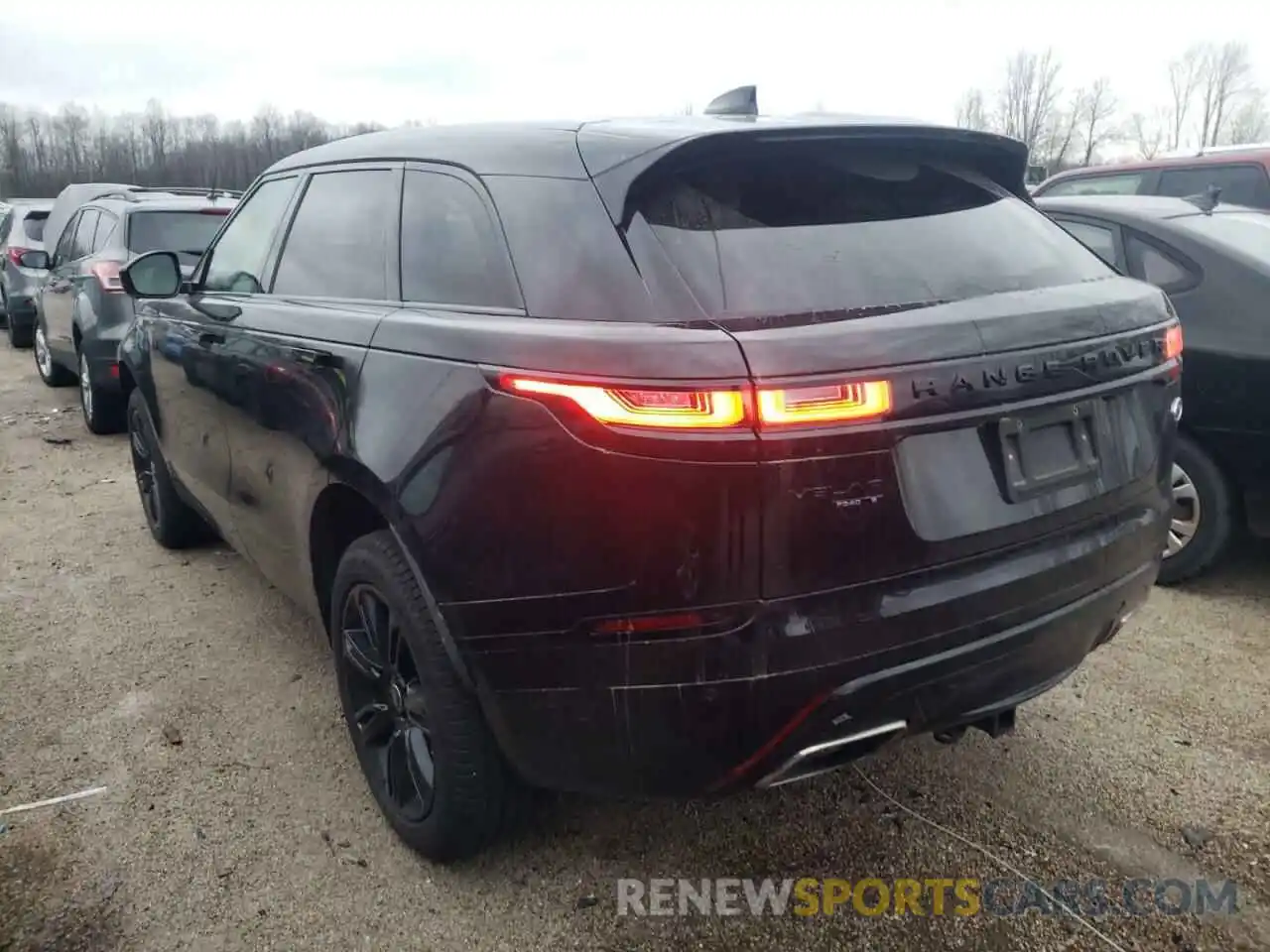 3 Photograph of a damaged car SALYT2EUXMA307749 LAND ROVER RANGEROVER 2021