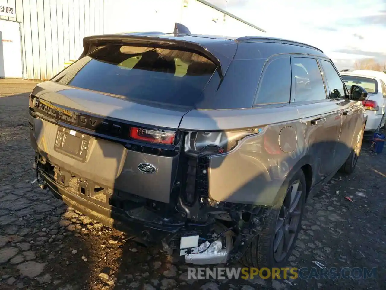 4 Photograph of a damaged car SALYT2EUXMA320484 LAND ROVER RANGEROVER 2021