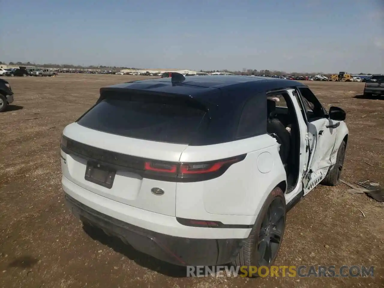 4 Photograph of a damaged car SALYT2EX2MA309103 LAND ROVER RANGEROVER 2021