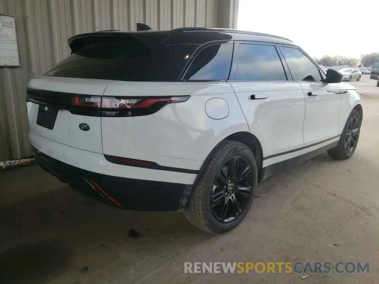 4 Photograph of a damaged car SALYT2EX3MA309773 LAND ROVER RANGEROVER 2021