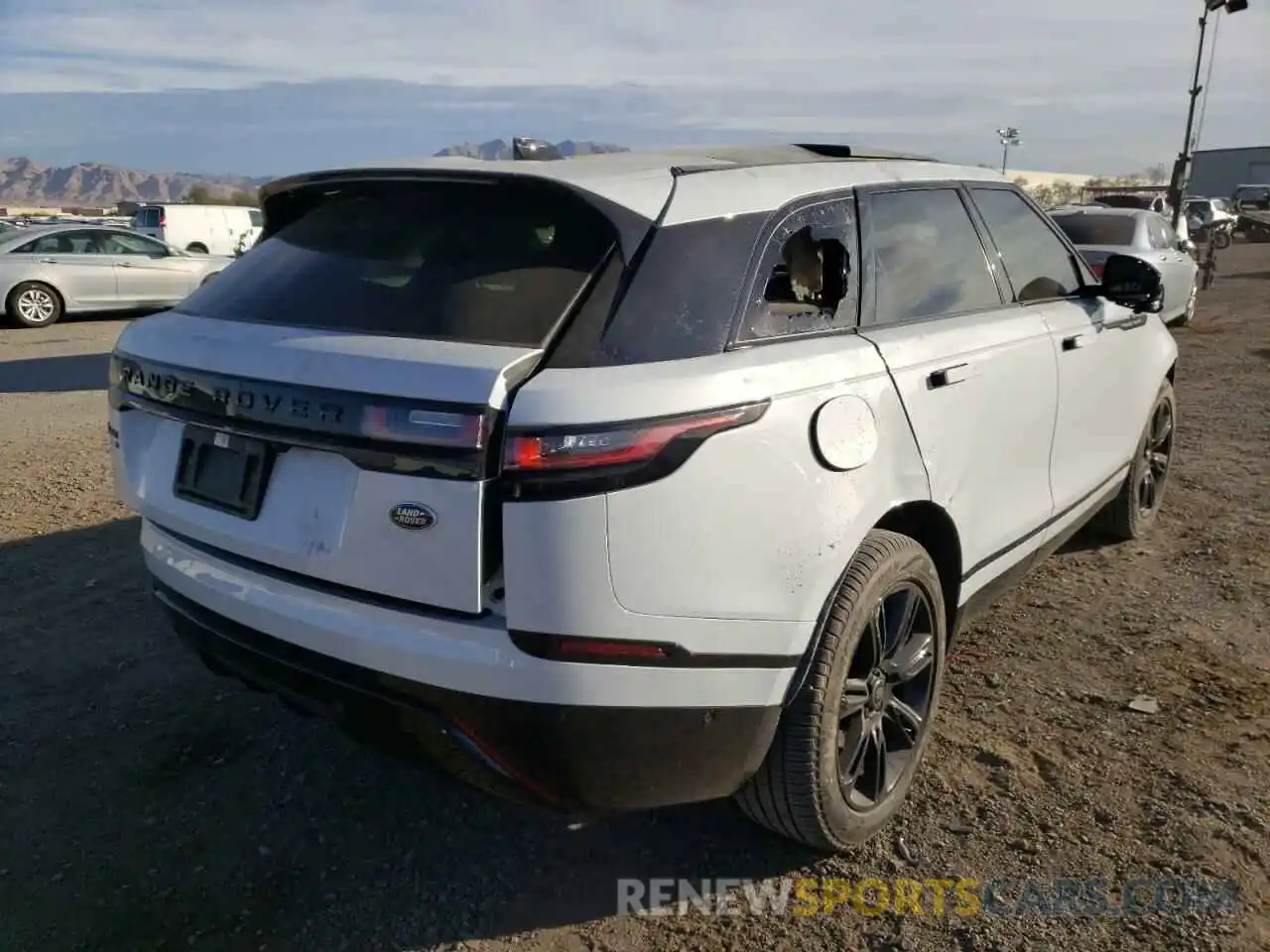 4 Photograph of a damaged car SALYT2EX3MA314617 LAND ROVER RANGEROVER 2021