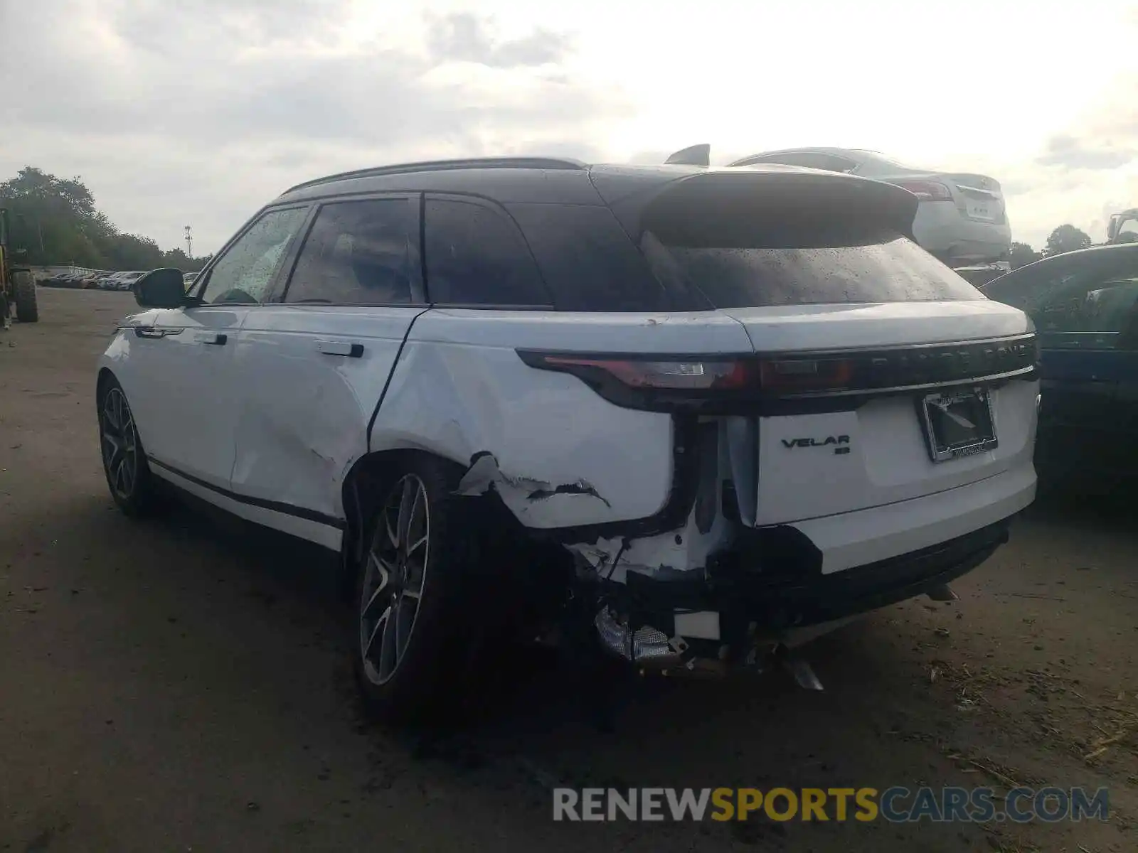 3 Photograph of a damaged car SALYT2EX4MA314836 LAND ROVER RANGEROVER 2021