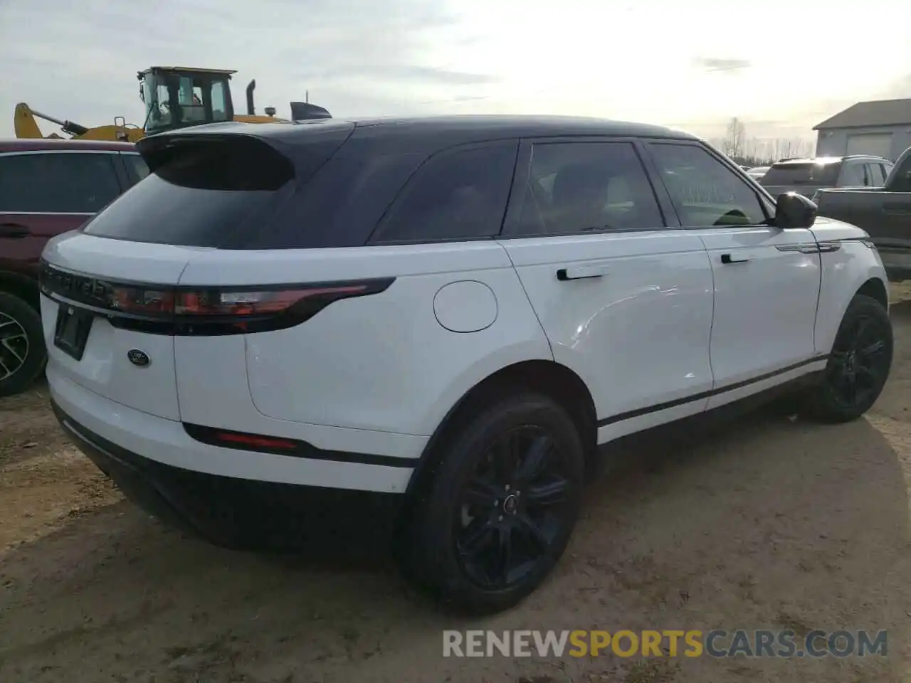 4 Photograph of a damaged car SALYT2EX9MA311964 LAND ROVER RANGEROVER 2021