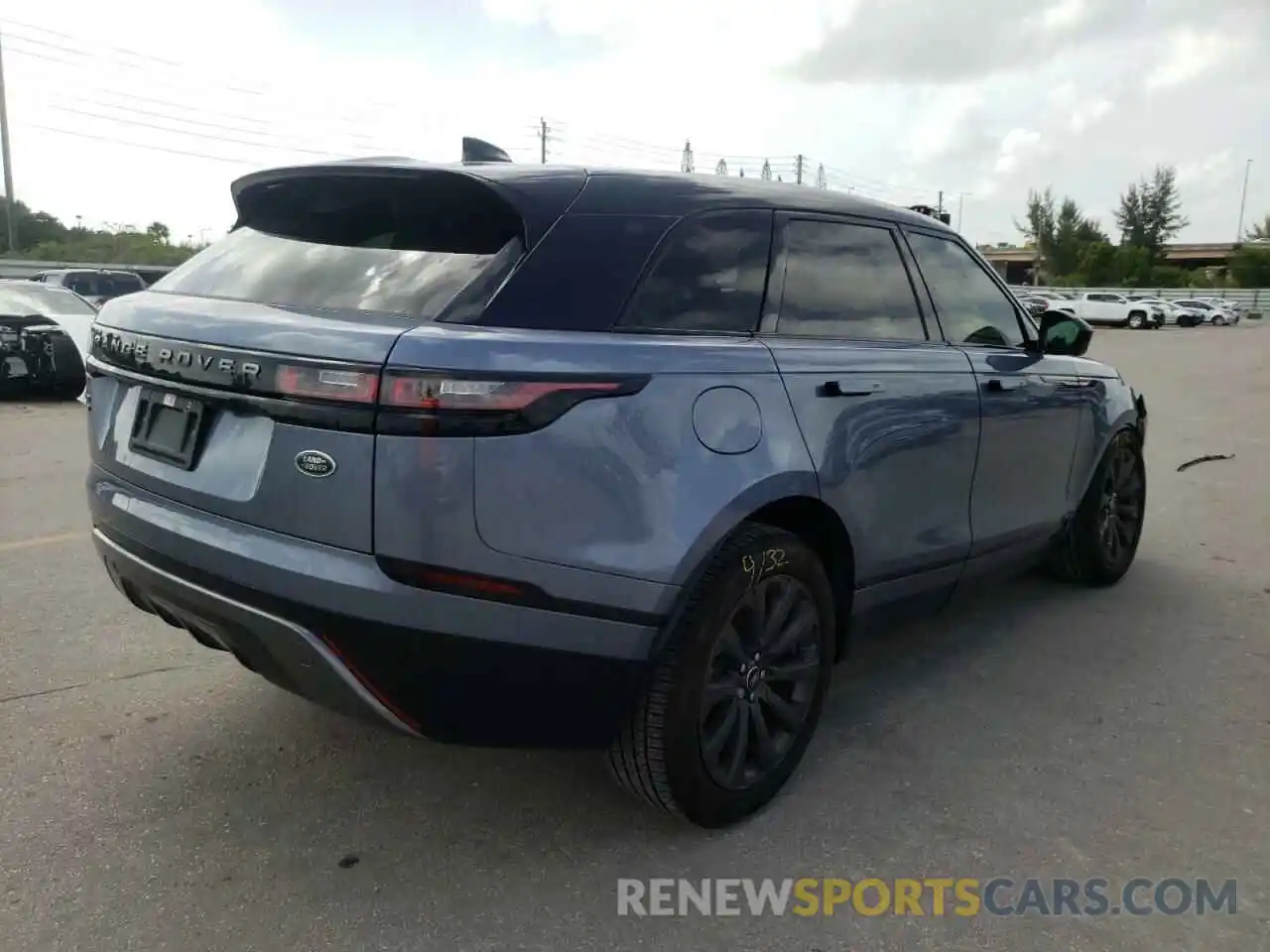 4 Photograph of a damaged car SALYT2EX9MA322835 LAND ROVER RANGEROVER 2021