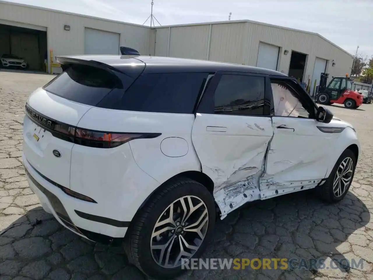 4 Photograph of a damaged car SALZT2FX3MH127663 LAND ROVER RANGEROVER 2021