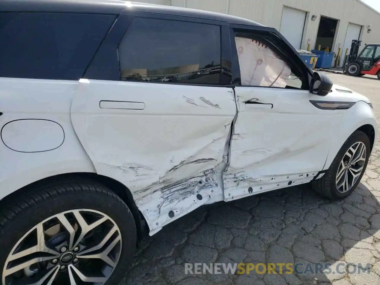 9 Photograph of a damaged car SALZT2FX3MH127663 LAND ROVER RANGEROVER 2021