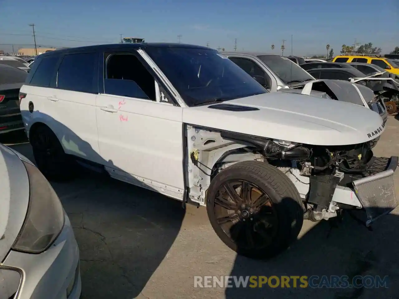 4 Photograph of a damaged car SALWR2SU7NA210519 LAND ROVER RANGEROVER 2022