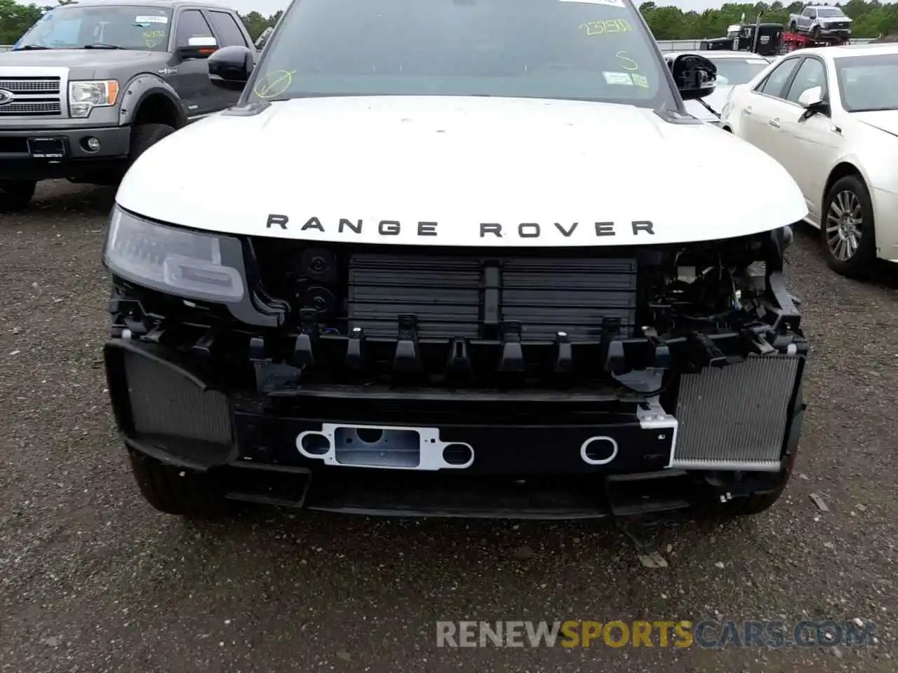 9 Photograph of a damaged car SALWR2SU8NA232500 LAND ROVER RANGEROVER 2022