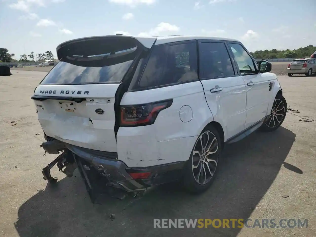 4 Photograph of a damaged car SALWR2SU9NA216547 LAND ROVER RANGEROVER 2022