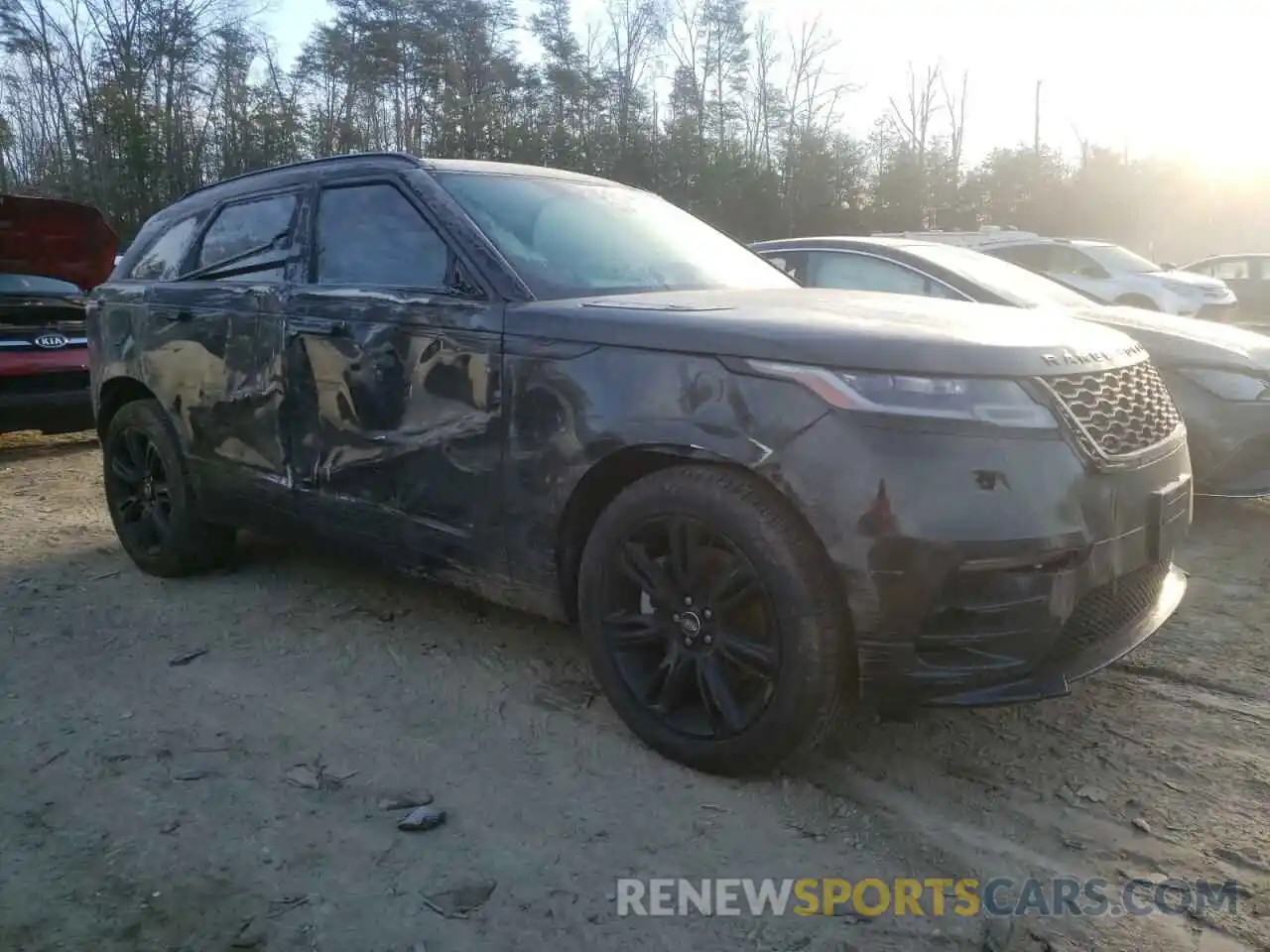 4 Photograph of a damaged car SALYT2EX2NA340840 LAND ROVER RANGEROVER 2022