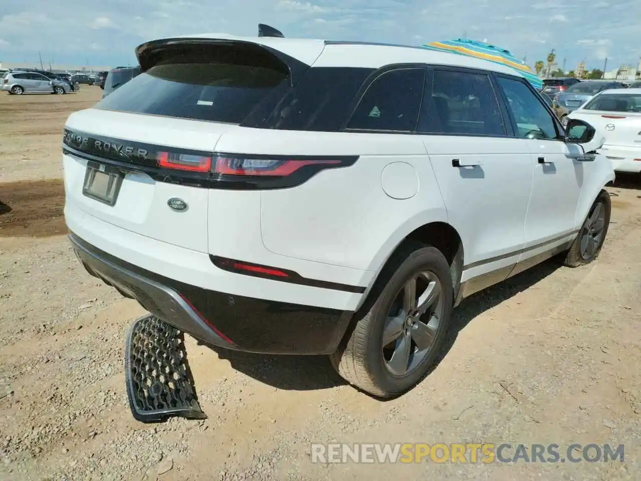 4 Photograph of a damaged car SALYT2EX6NA329923 LAND ROVER RANGEROVER 2022