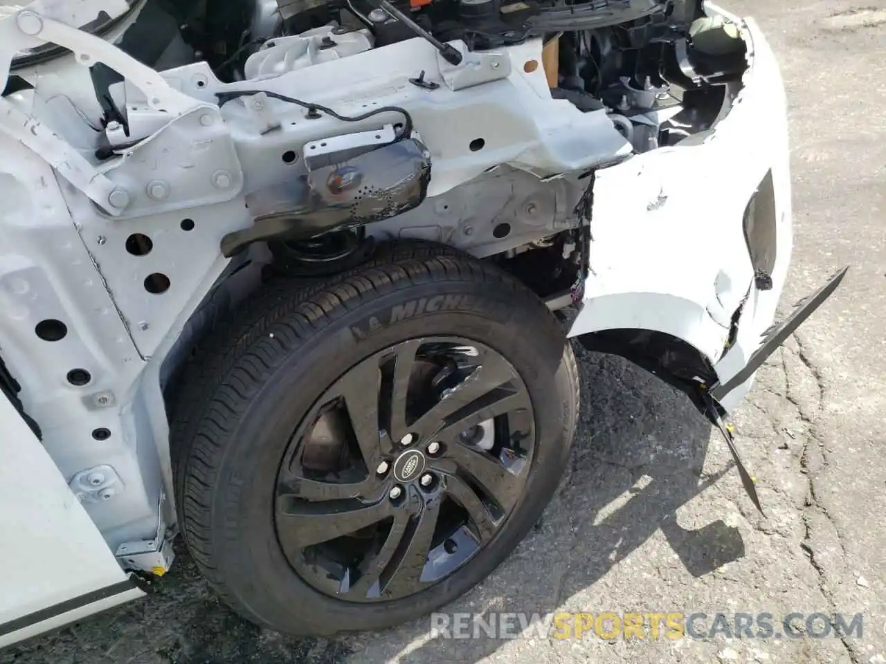 9 Photograph of a damaged car SALZJ2FX7NH171933 LAND ROVER RANGEROVER 2022