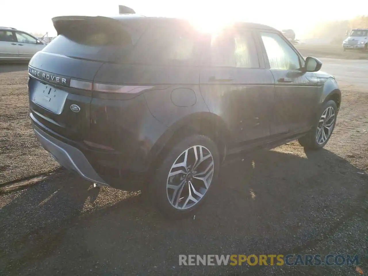 4 Photograph of a damaged car SALZJ2FXXNH170694 LAND ROVER RANGEROVER 2022