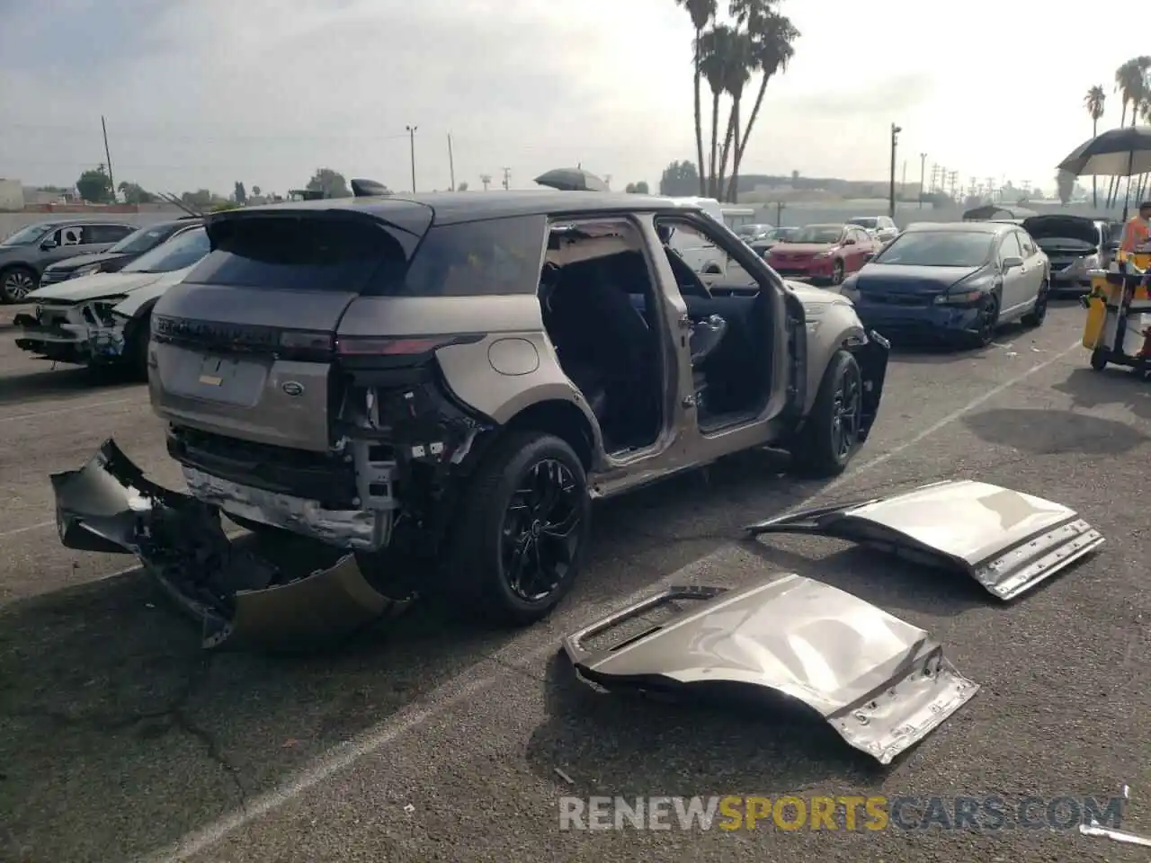 4 Photograph of a damaged car SALZP2FX0NH169486 LAND ROVER RANGEROVER 2022