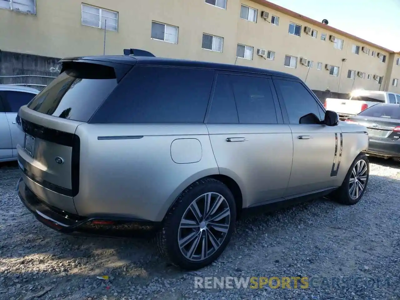 3 Photograph of a damaged car SALKP9FU5PA018848 LAND ROVER RANGEROVER 2023