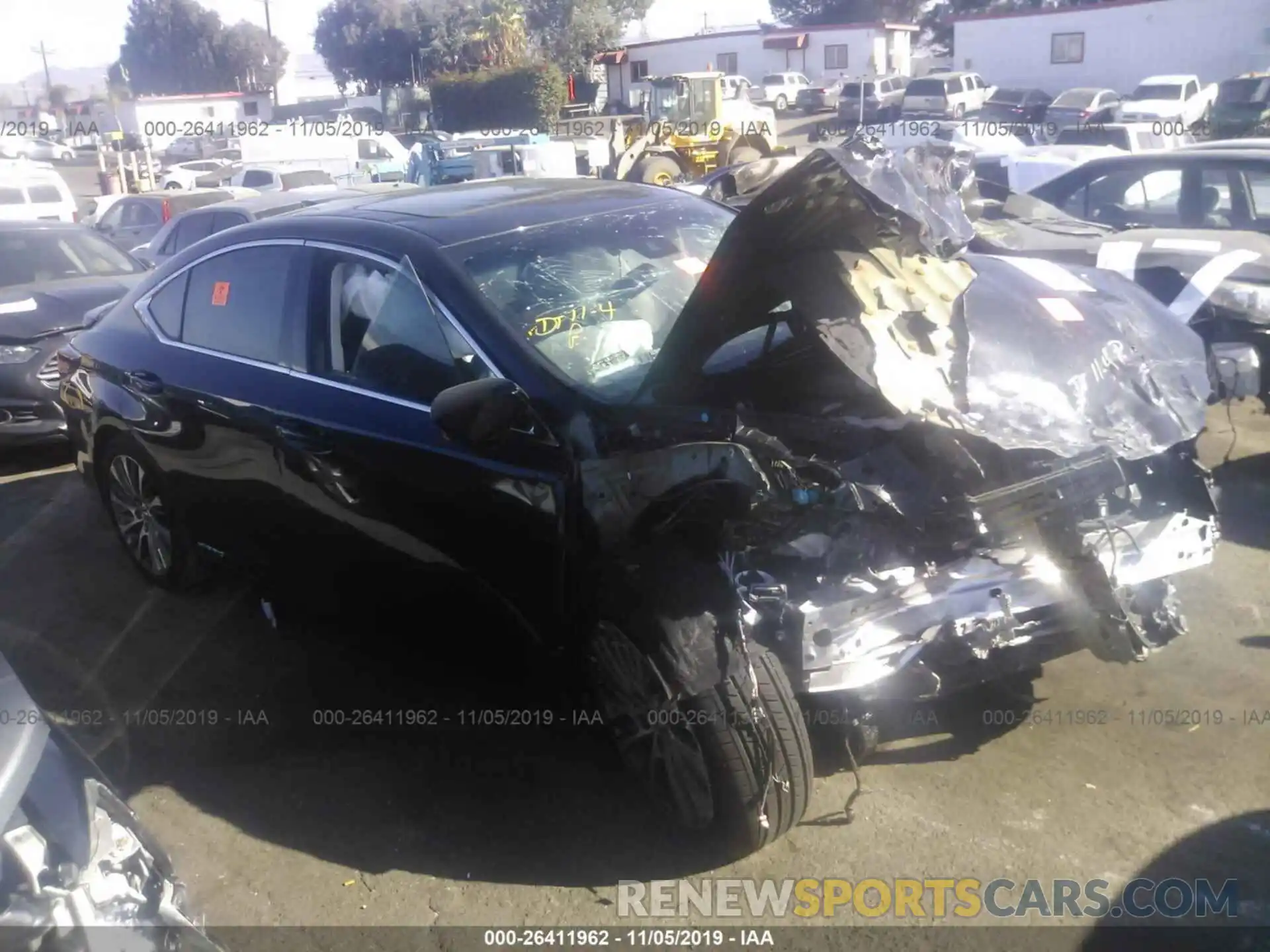 1 Photograph of a damaged car 58AB21B11KU001995 LEXUS ES 2019