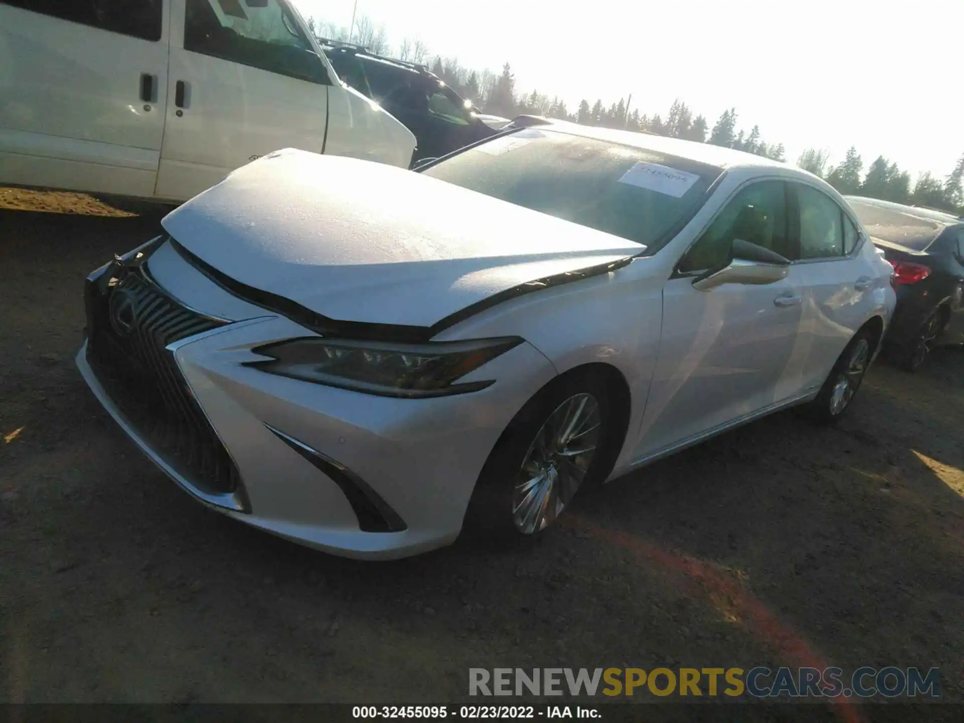 2 Photograph of a damaged car 58AB21B11KU003987 LEXUS ES 2019