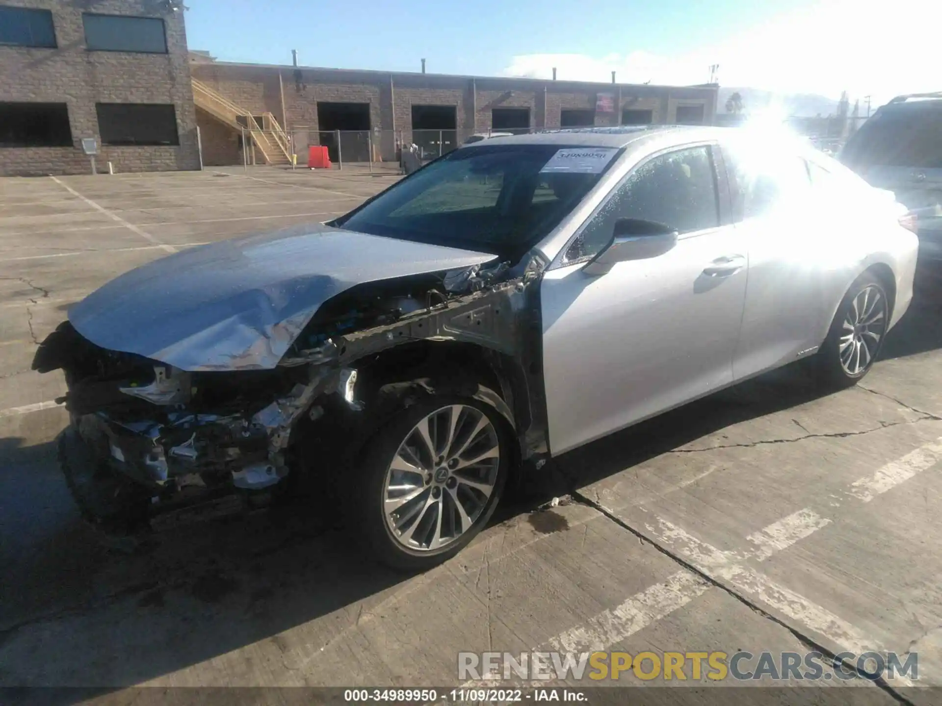 2 Photograph of a damaged car 58AB21B12KU002721 LEXUS ES 2019