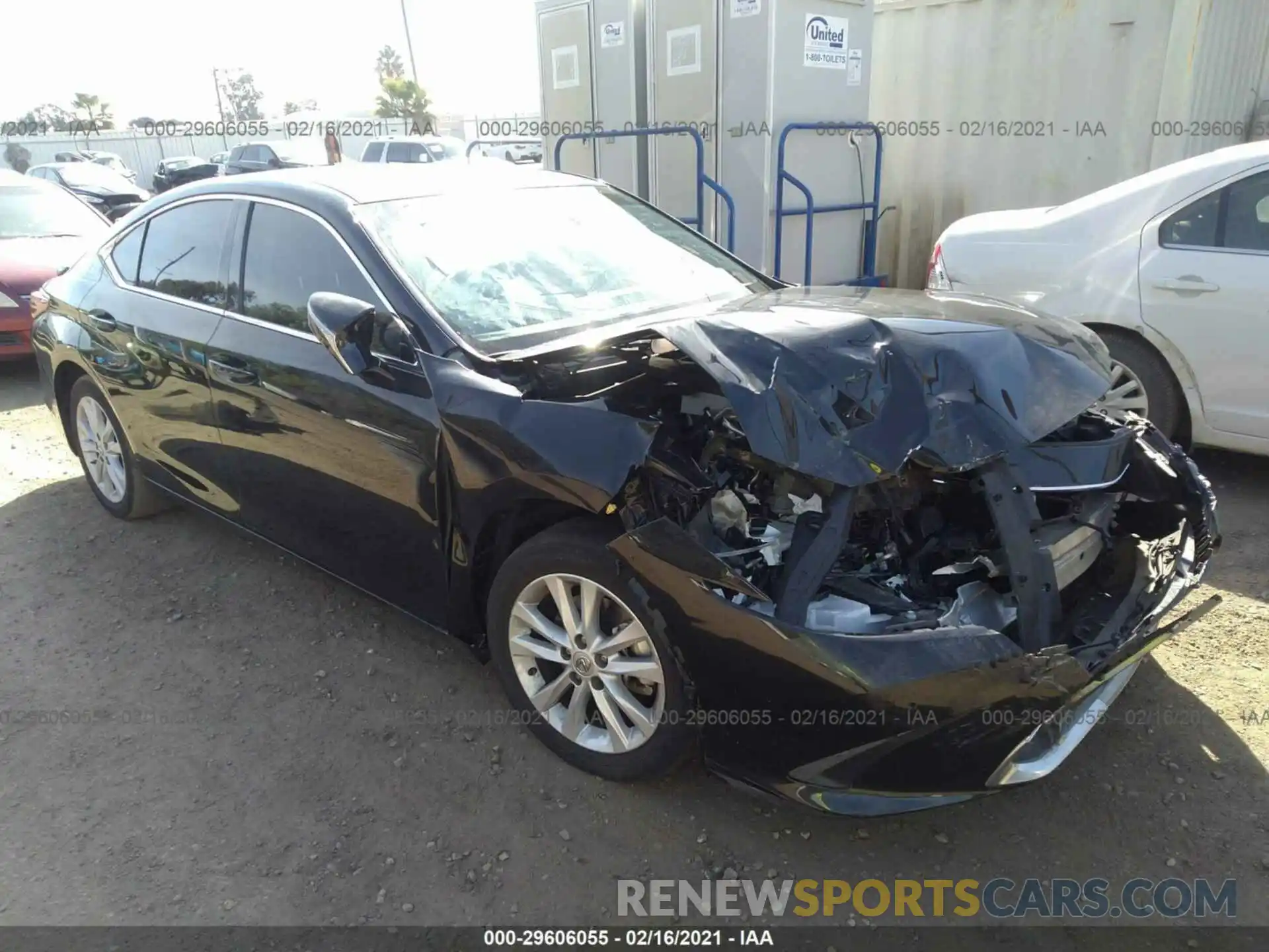 1 Photograph of a damaged car 58AB21B14KU003224 LEXUS ES 2019