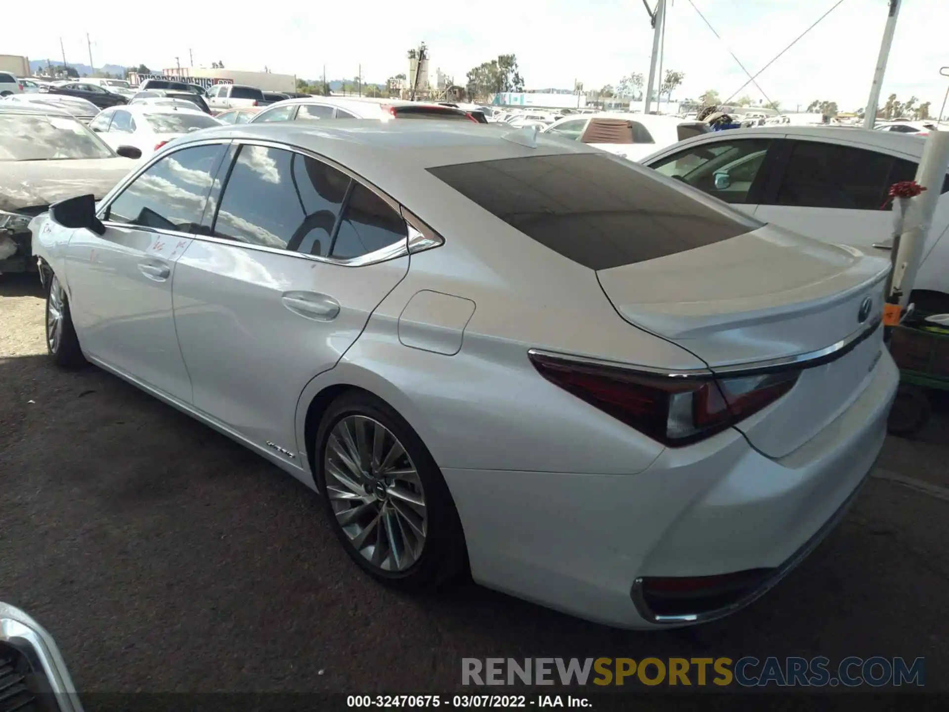 3 Photograph of a damaged car 58AB21B14KU004275 LEXUS ES 2019