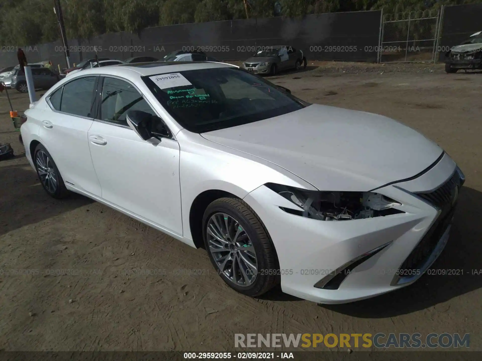 1 Фотография поврежденного автомобиля 58AB21B15KU003295 LEXUS ES 2019