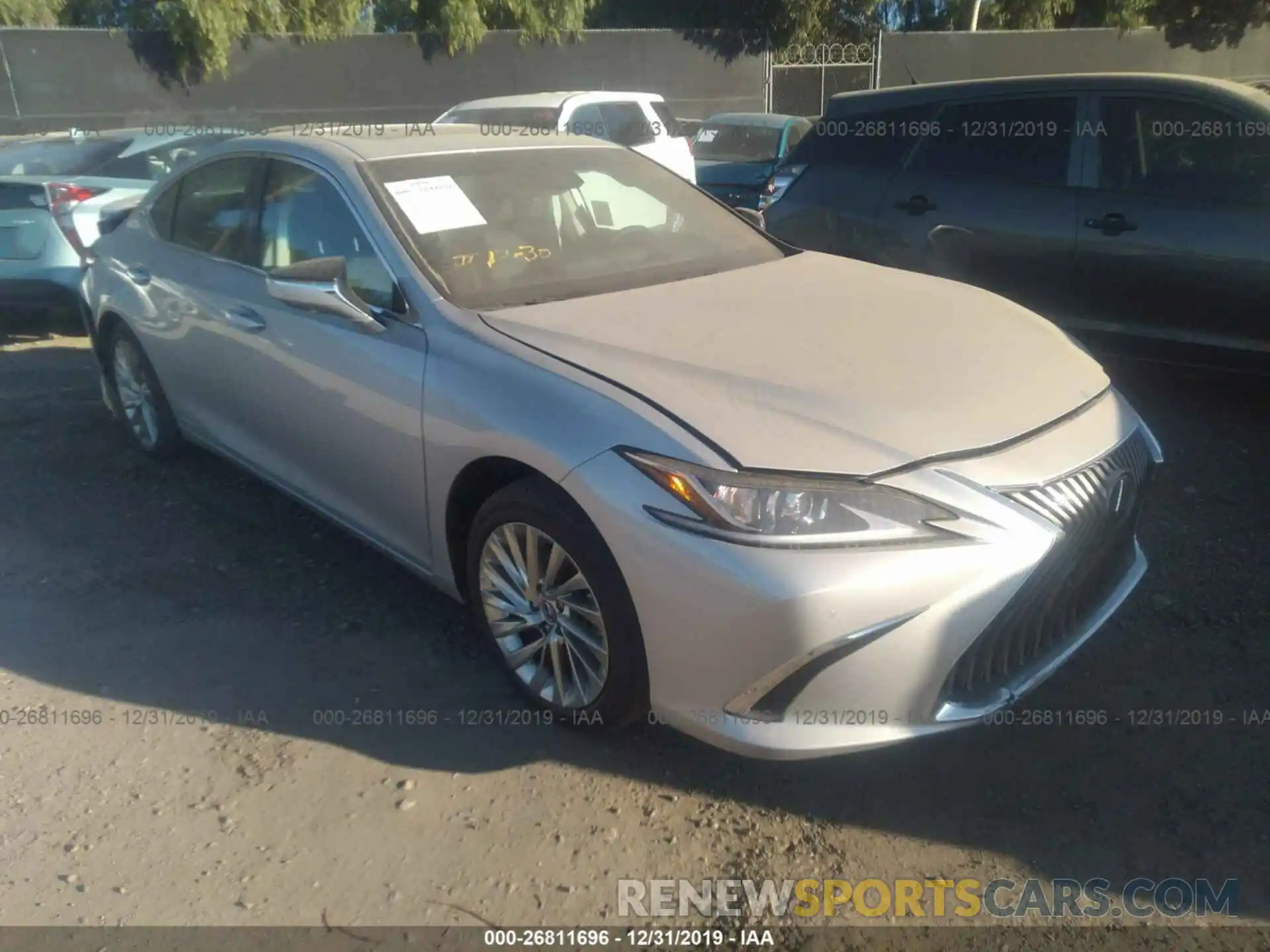 1 Photograph of a damaged car 58AB21B18KU002190 LEXUS ES 2019