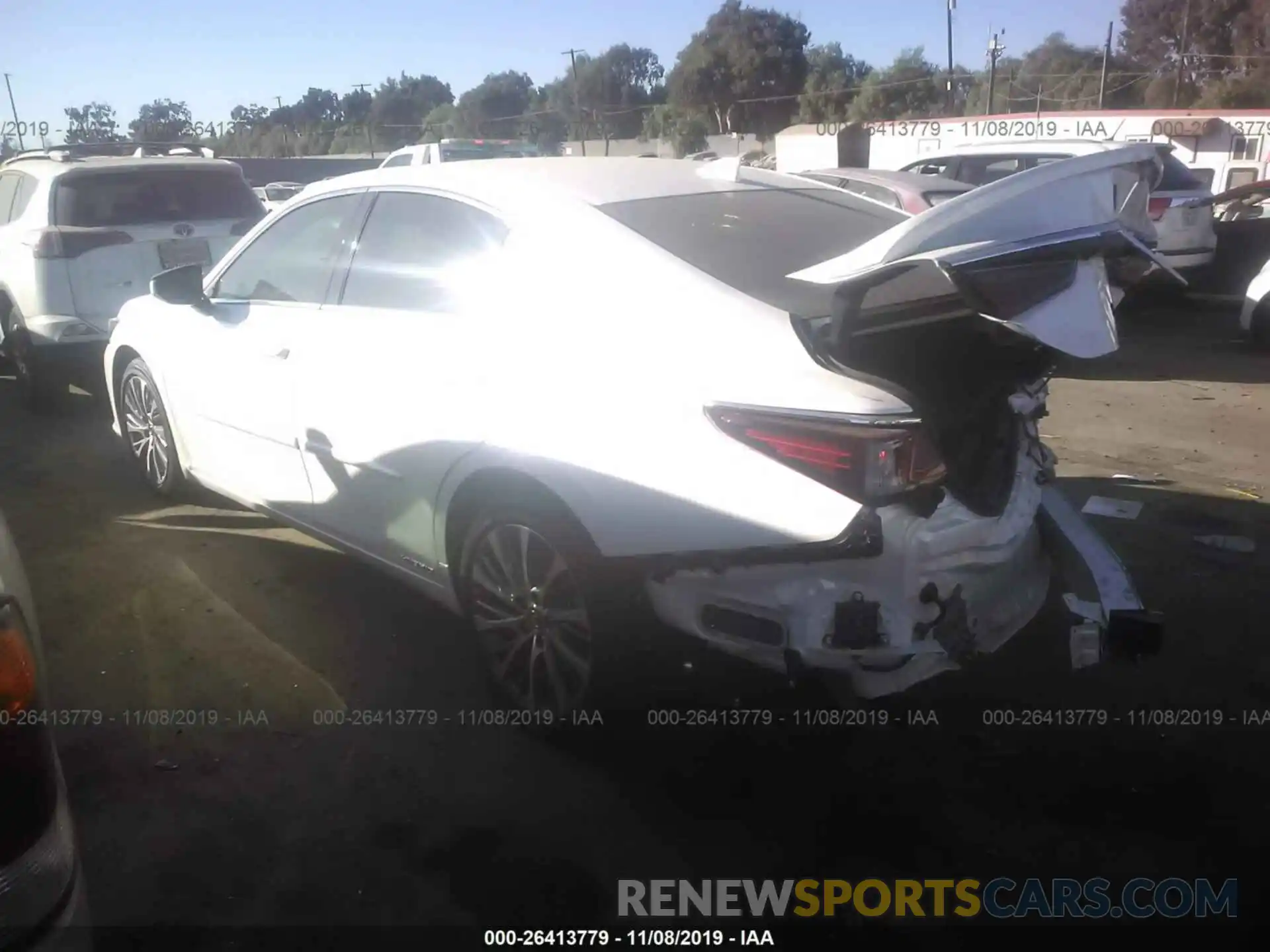 3 Photograph of a damaged car 58AB21B19KU001100 LEXUS ES 2019