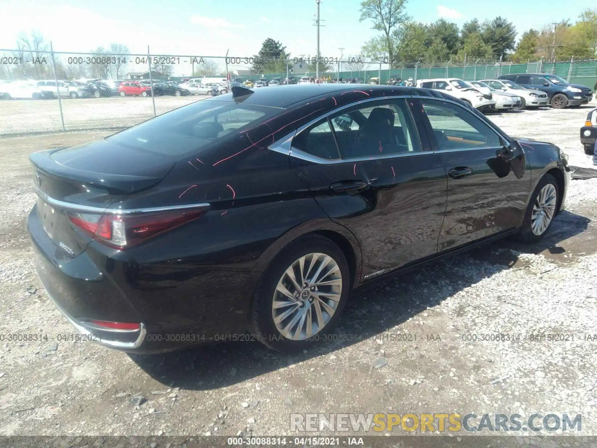 4 Photograph of a damaged car 58AB21B1XKU002286 LEXUS ES 2019