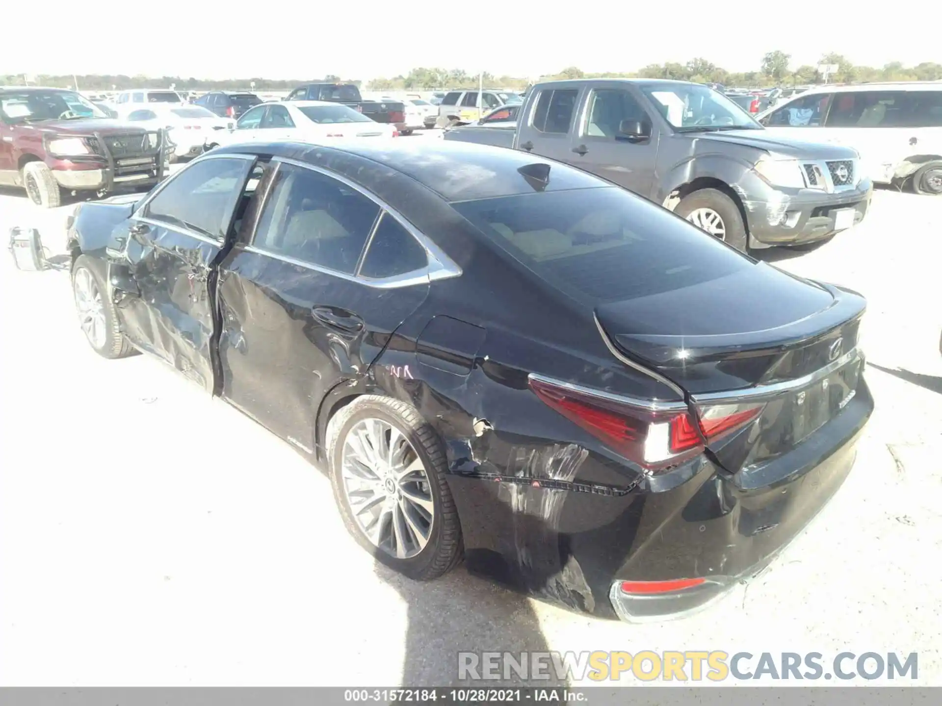 3 Photograph of a damaged car 58AB21B1XKU002725 LEXUS ES 2019