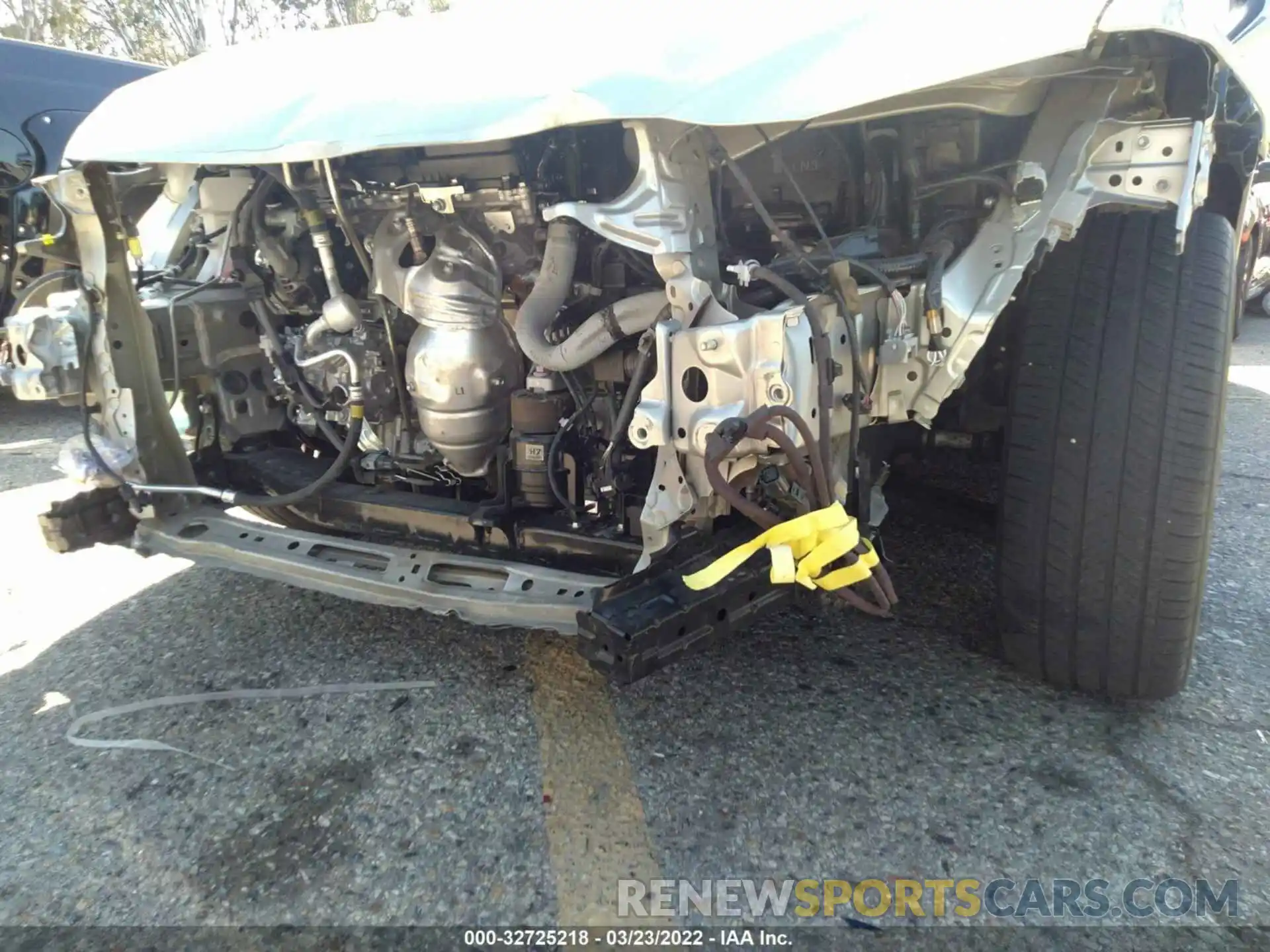 6 Photograph of a damaged car 58ABZ1B10KU006813 LEXUS ES 2019