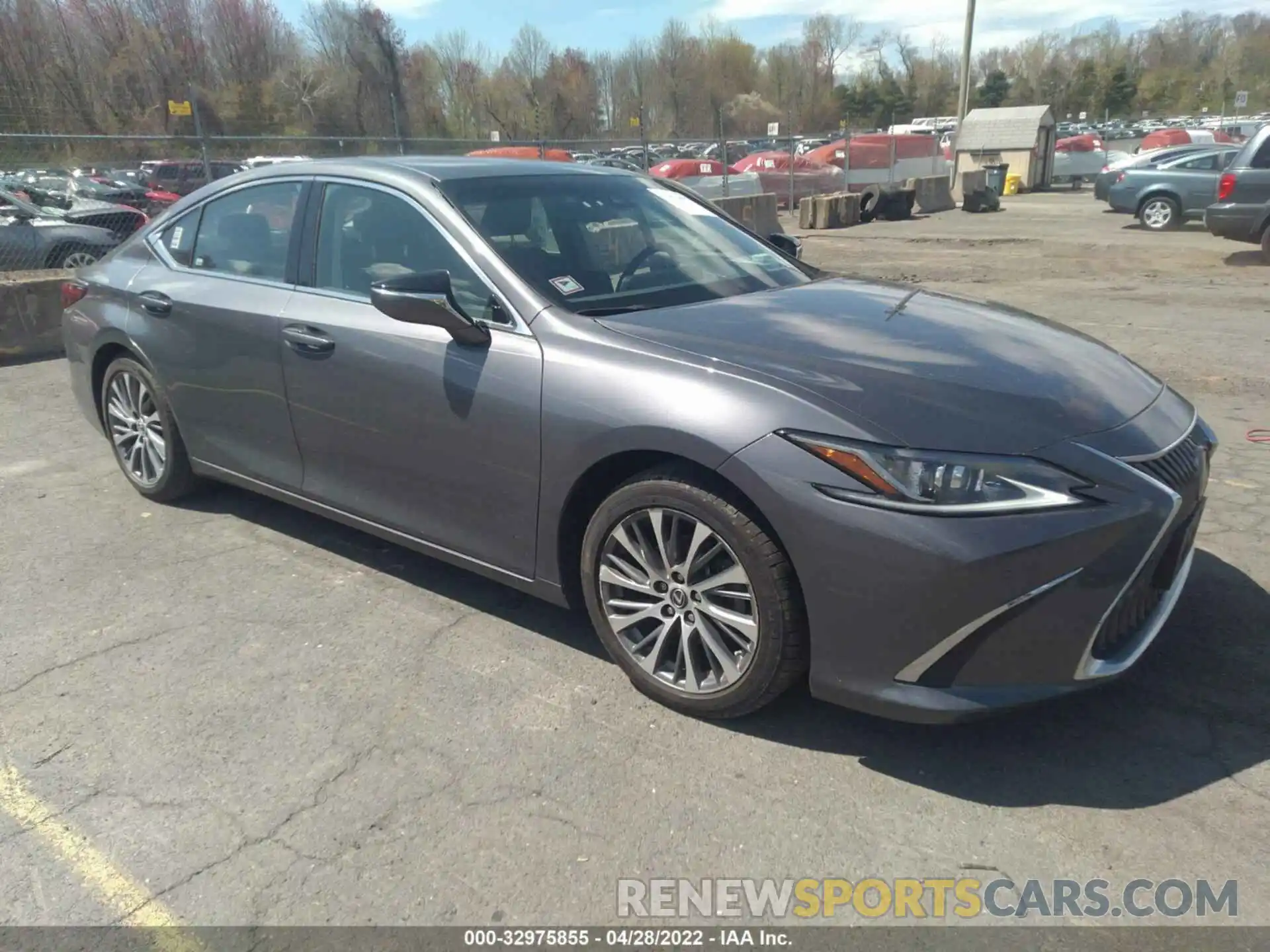 1 Photograph of a damaged car 58ABZ1B10KU010800 LEXUS ES 2019