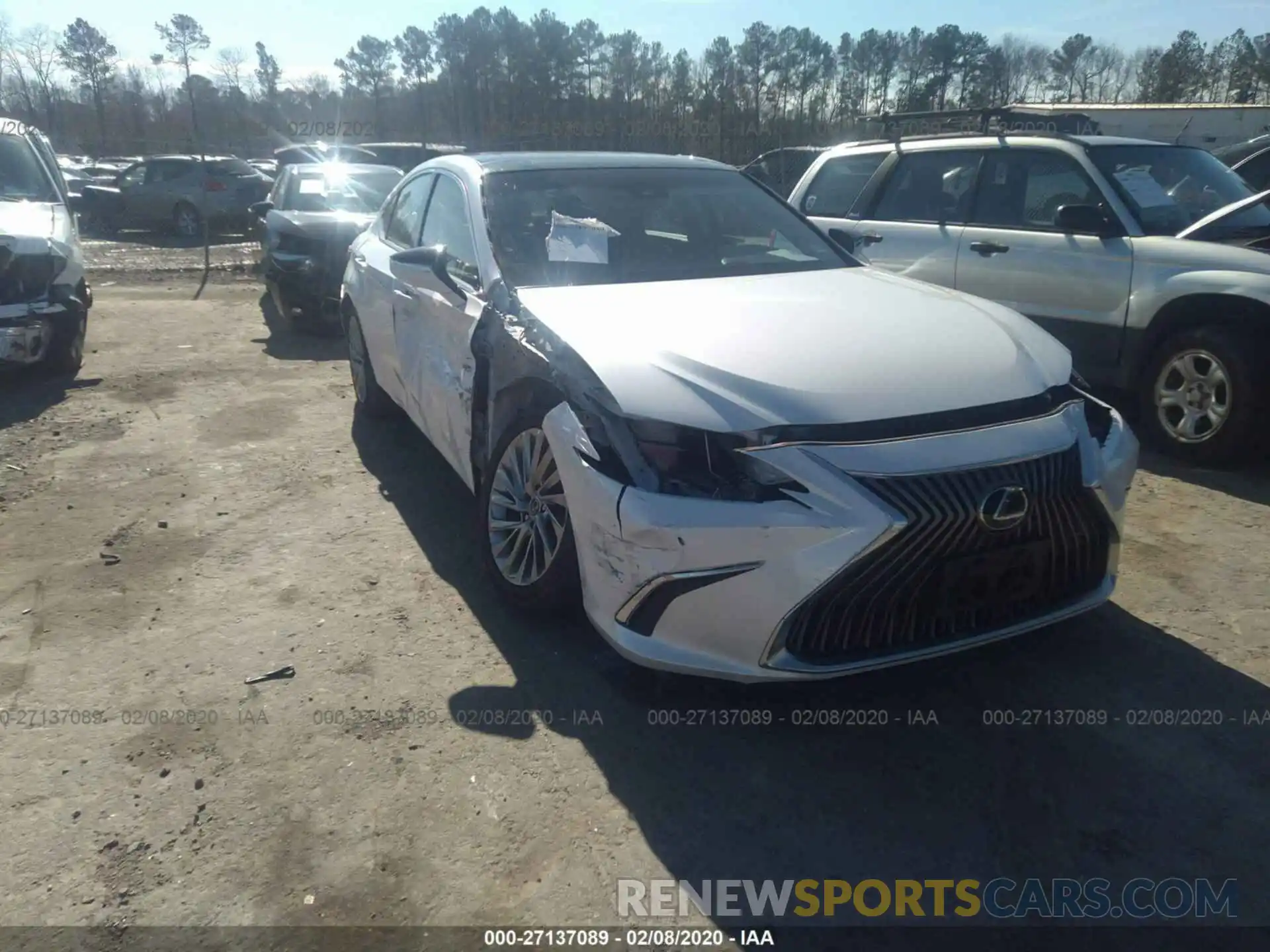 1 Photograph of a damaged car 58ABZ1B10KU012157 LEXUS ES 2019