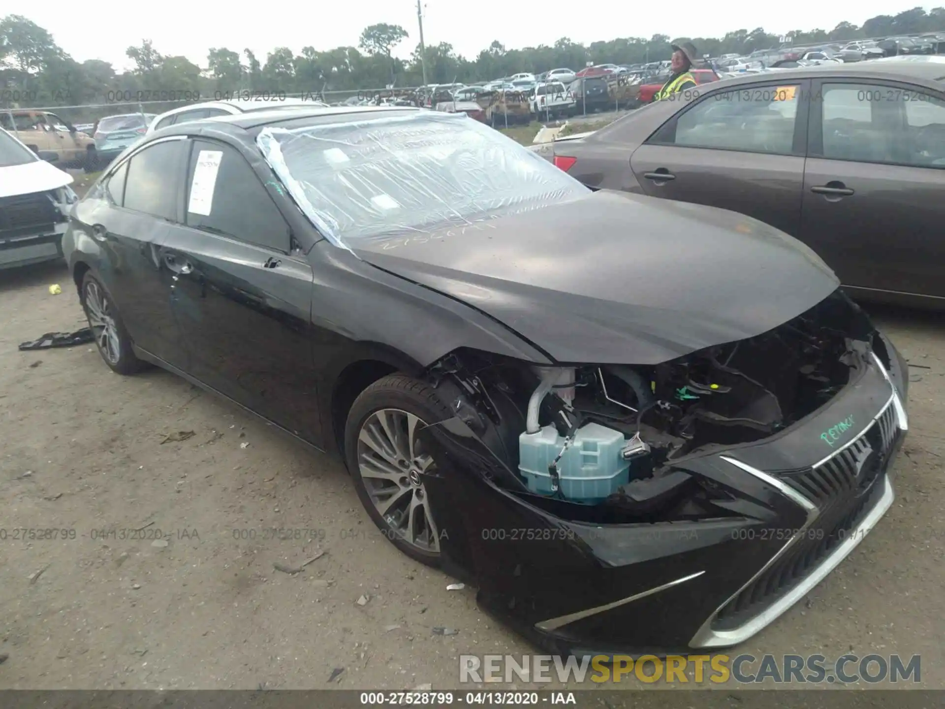 1 Photograph of a damaged car 58ABZ1B10KU015978 LEXUS ES 2019