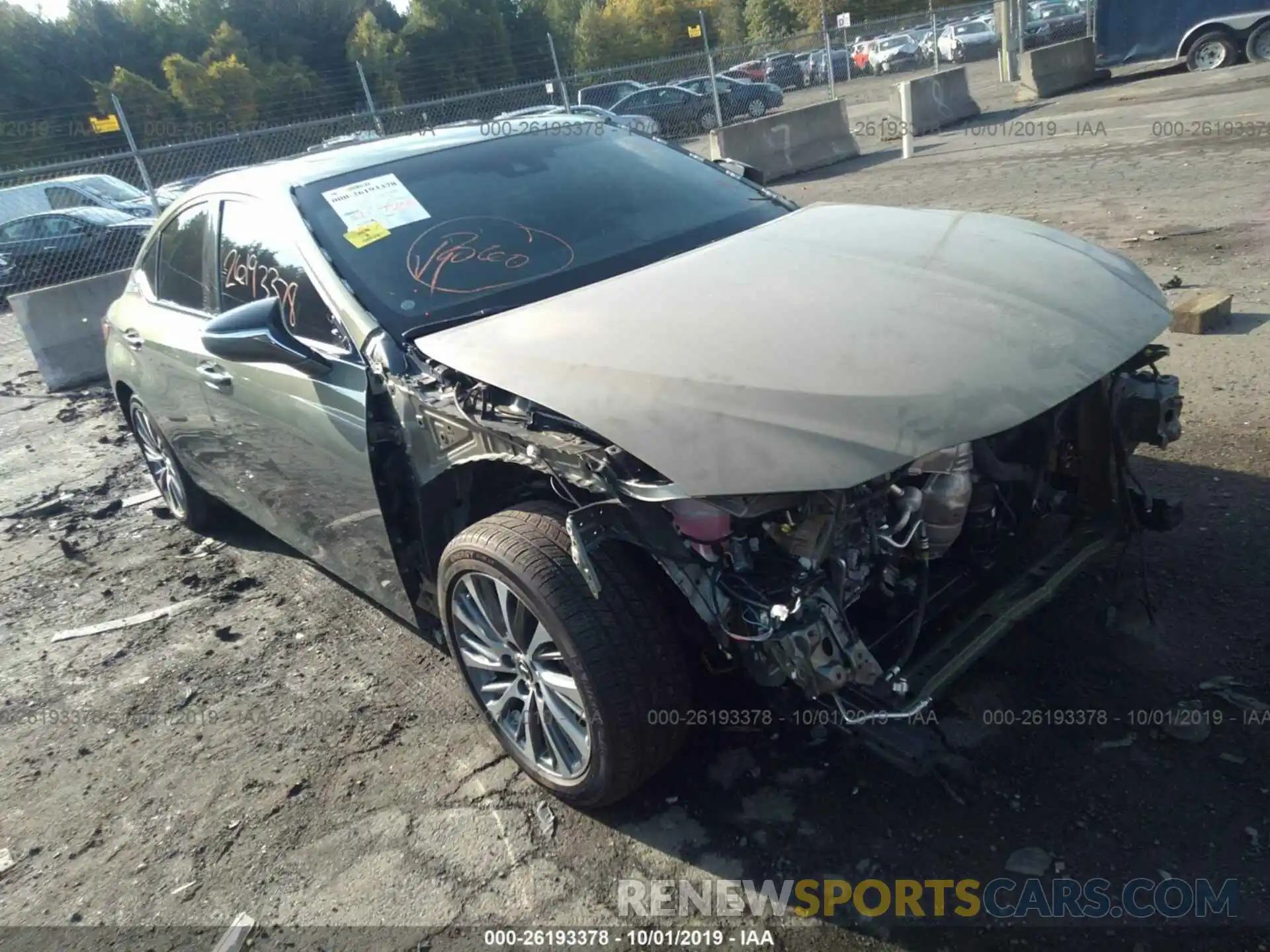 1 Photograph of a damaged car 58ABZ1B10KU018671 LEXUS ES 2019