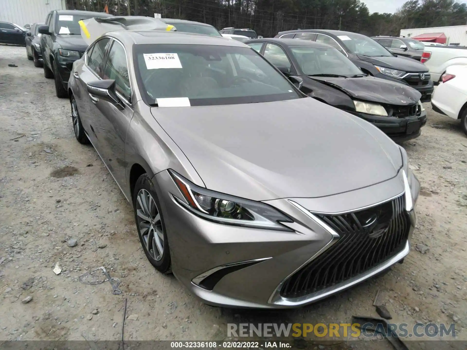 1 Photograph of a damaged car 58ABZ1B10KU021375 LEXUS ES 2019