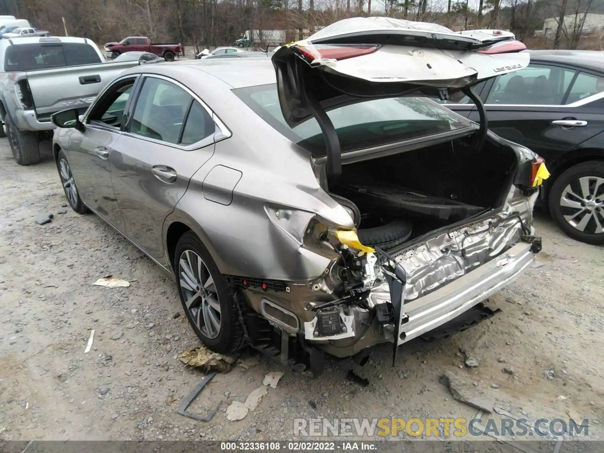 3 Photograph of a damaged car 58ABZ1B10KU021375 LEXUS ES 2019