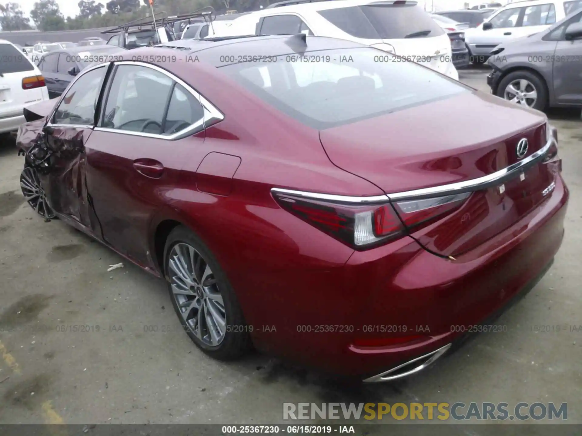 3 Photograph of a damaged car 58ABZ1B10KU024471 LEXUS ES 2019