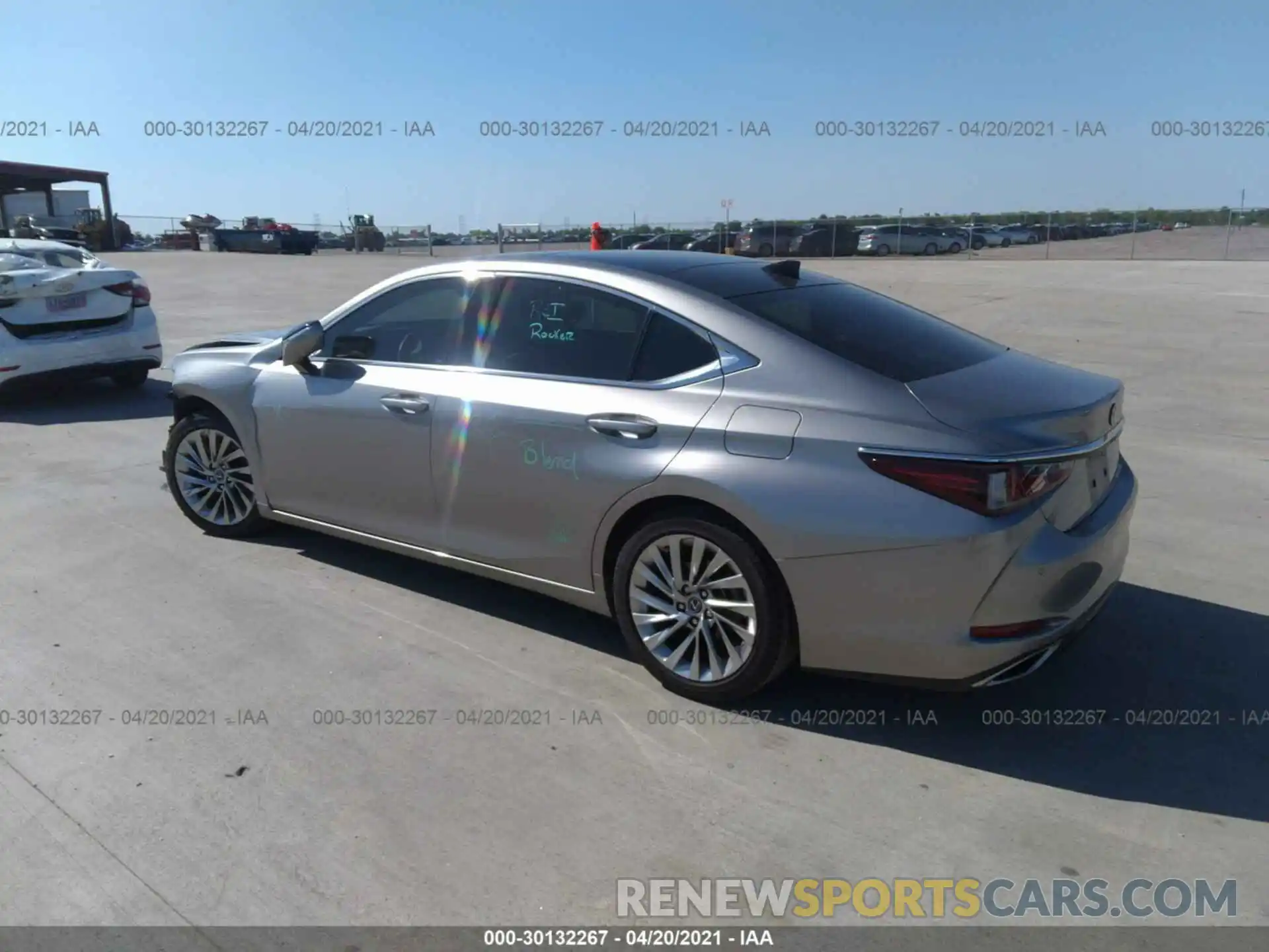 3 Photograph of a damaged car 58ABZ1B10KU025149 LEXUS ES 2019