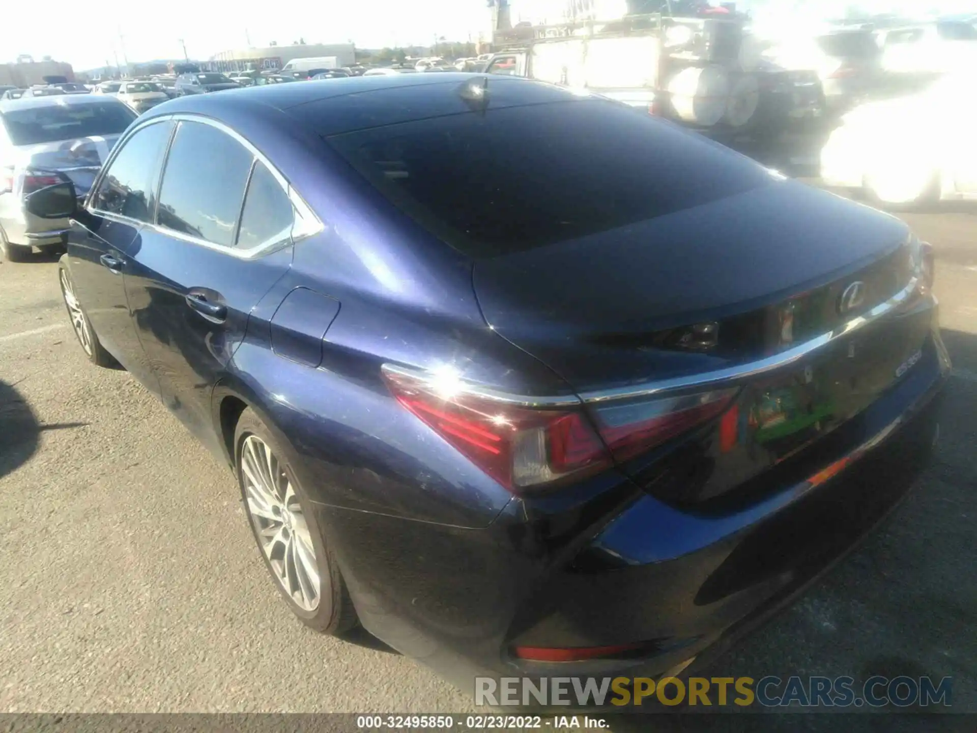 3 Photograph of a damaged car 58ABZ1B10KU026897 LEXUS ES 2019