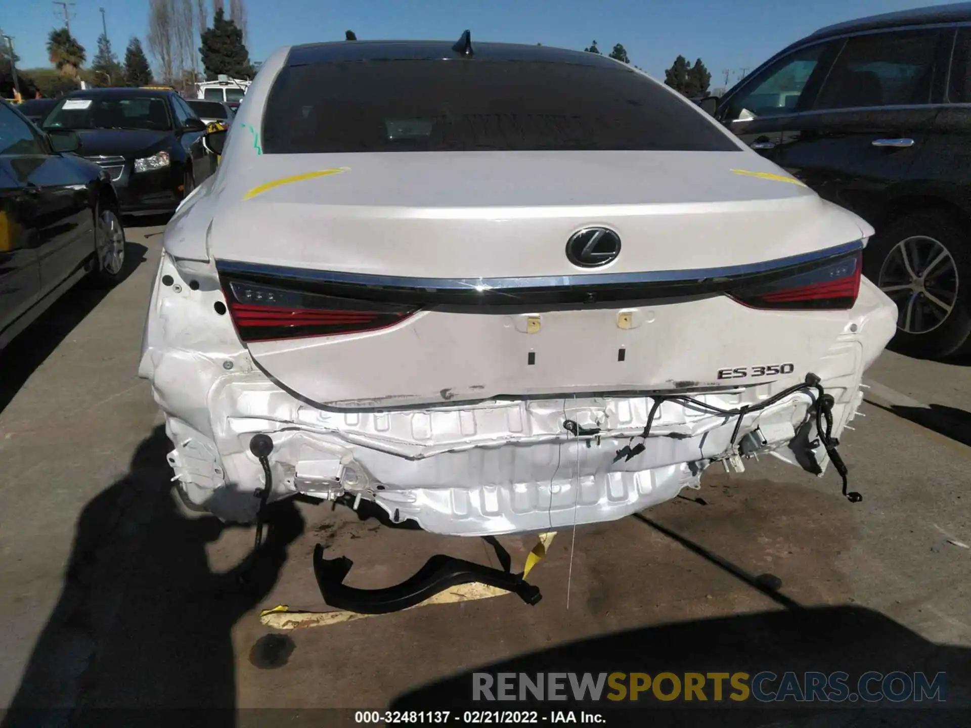 6 Photograph of a damaged car 58ABZ1B10KU027807 LEXUS ES 2019