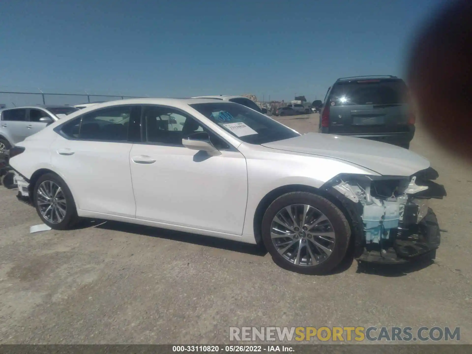 1 Photograph of a damaged car 58ABZ1B10KU035423 LEXUS ES 2019