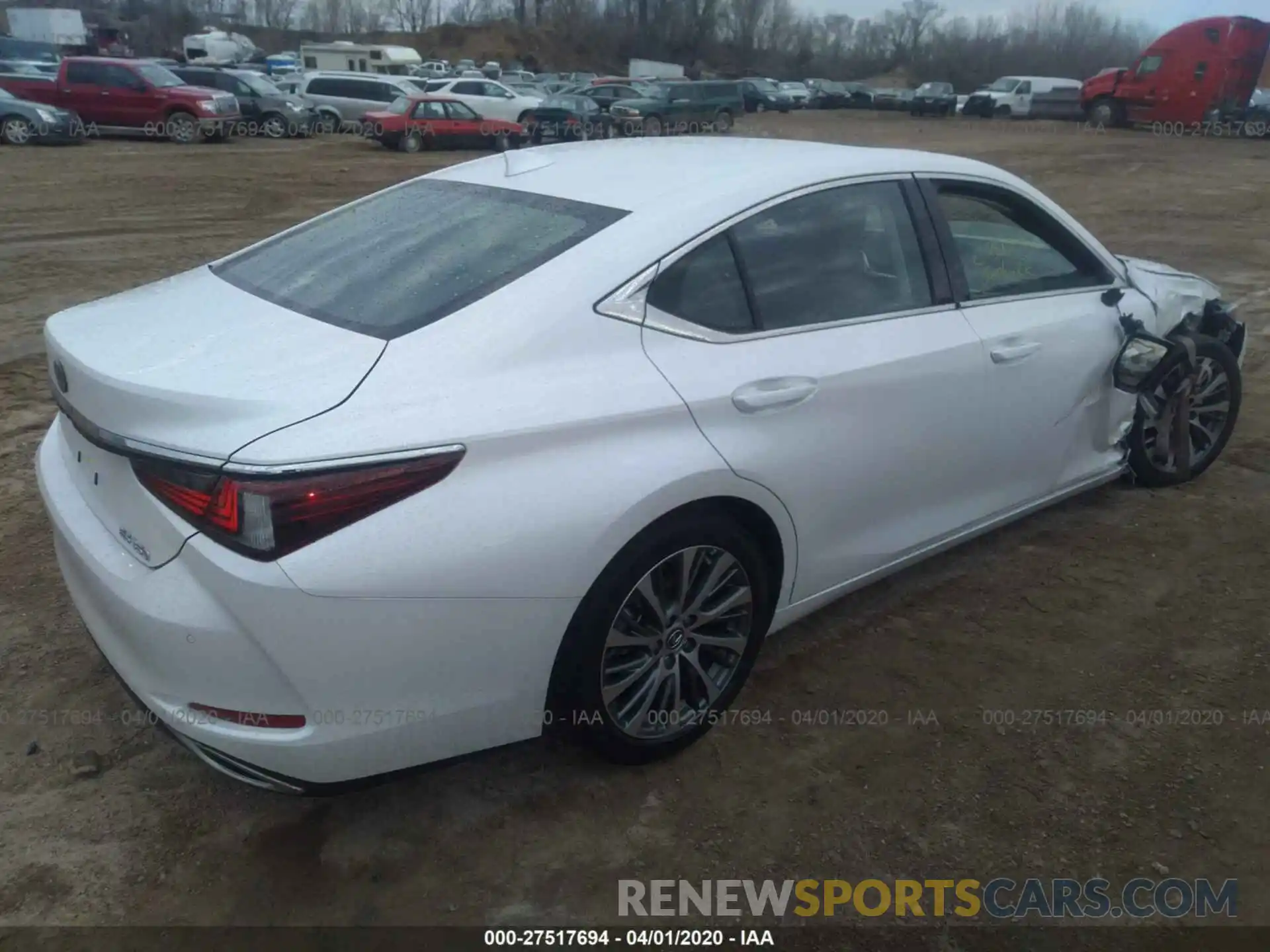 4 Photograph of a damaged car 58ABZ1B10KU037804 LEXUS ES 2019