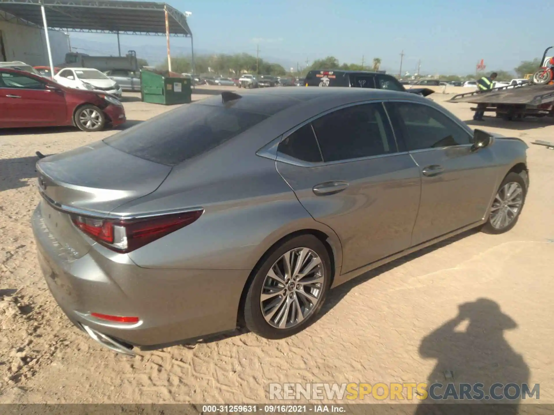 4 Фотография поврежденного автомобиля 58ABZ1B10KU042968 LEXUS ES 2019