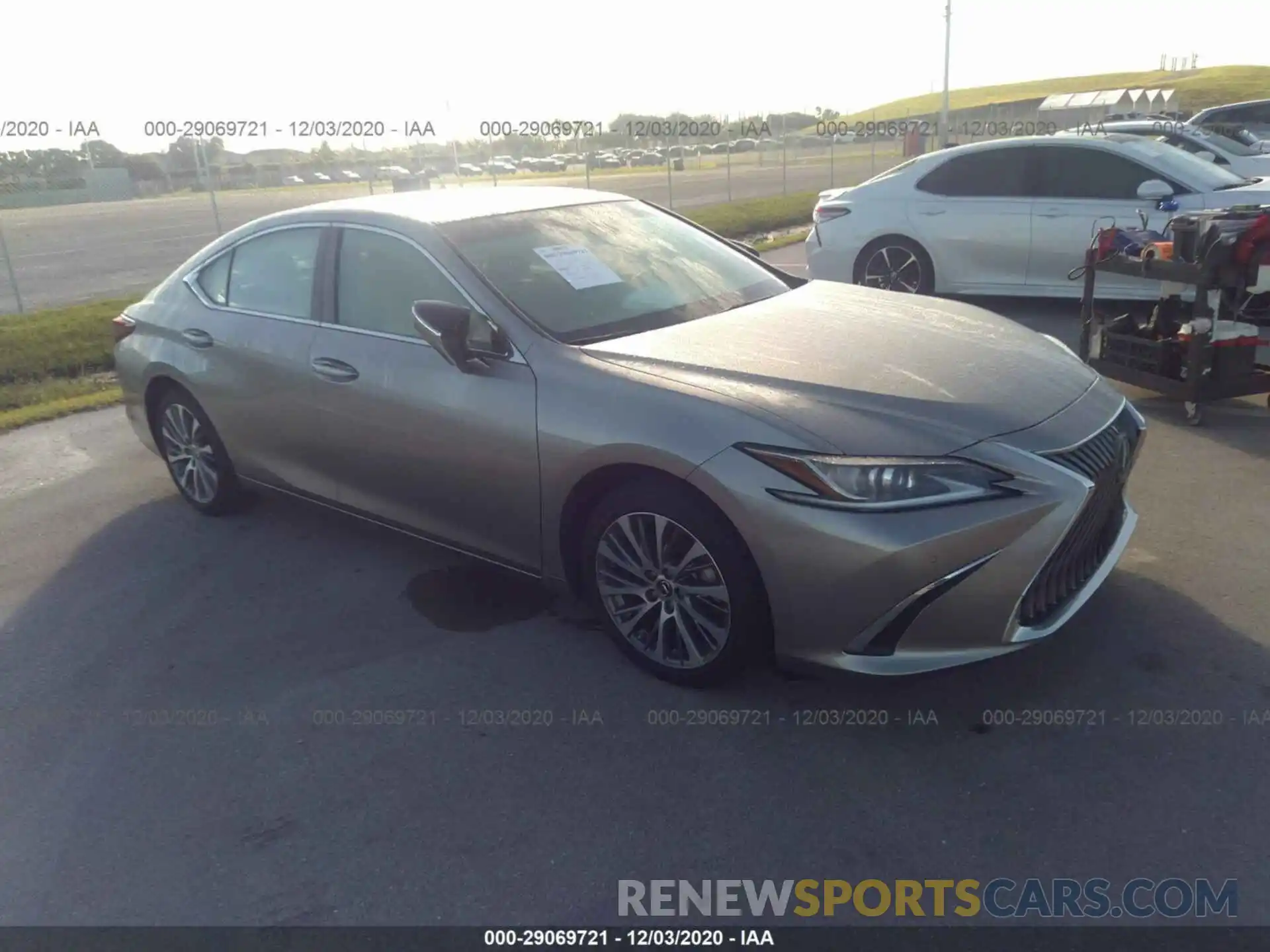 1 Photograph of a damaged car 58ABZ1B10KU045305 LEXUS ES 2019