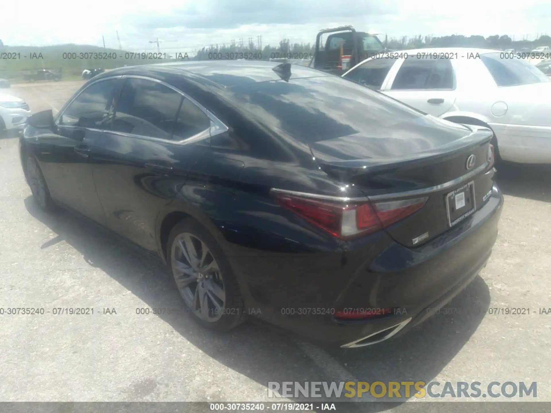 3 Photograph of a damaged car 58ABZ1B10KU045627 LEXUS ES 2019