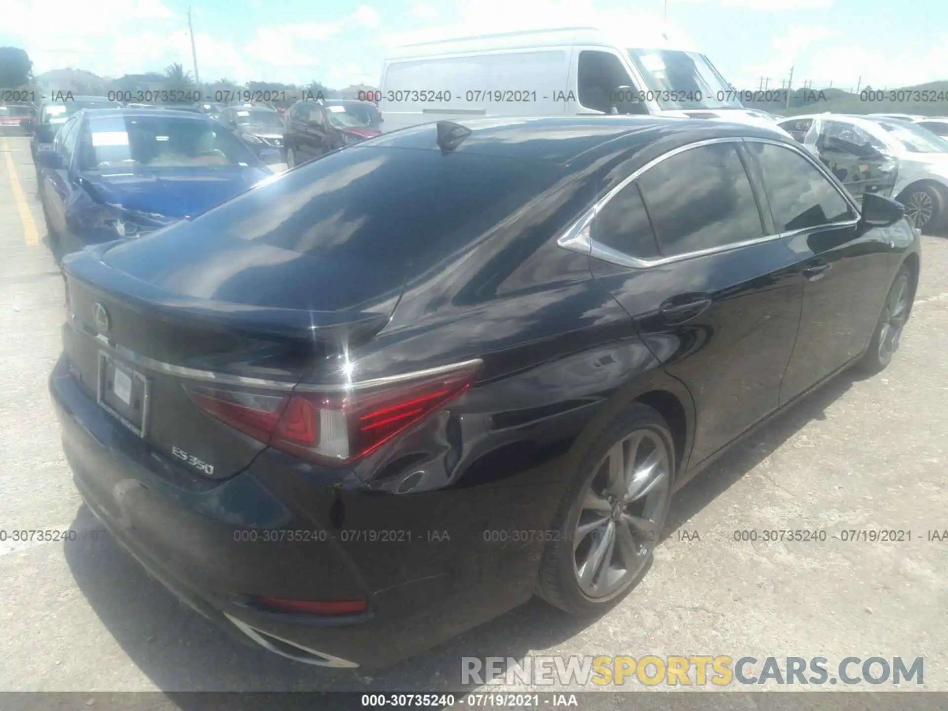 4 Photograph of a damaged car 58ABZ1B10KU045627 LEXUS ES 2019