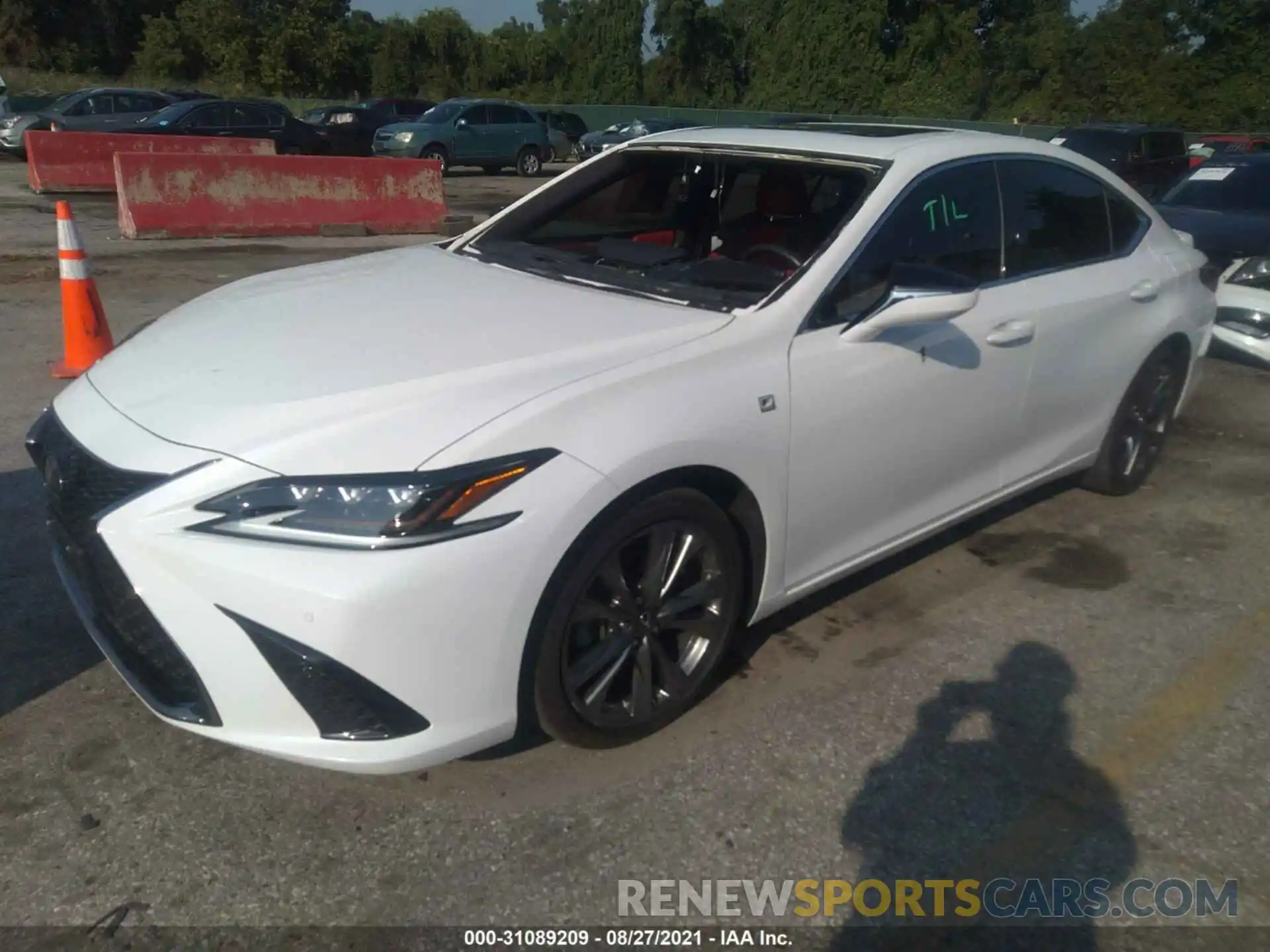 2 Photograph of a damaged car 58ABZ1B10KU048690 LEXUS ES 2019