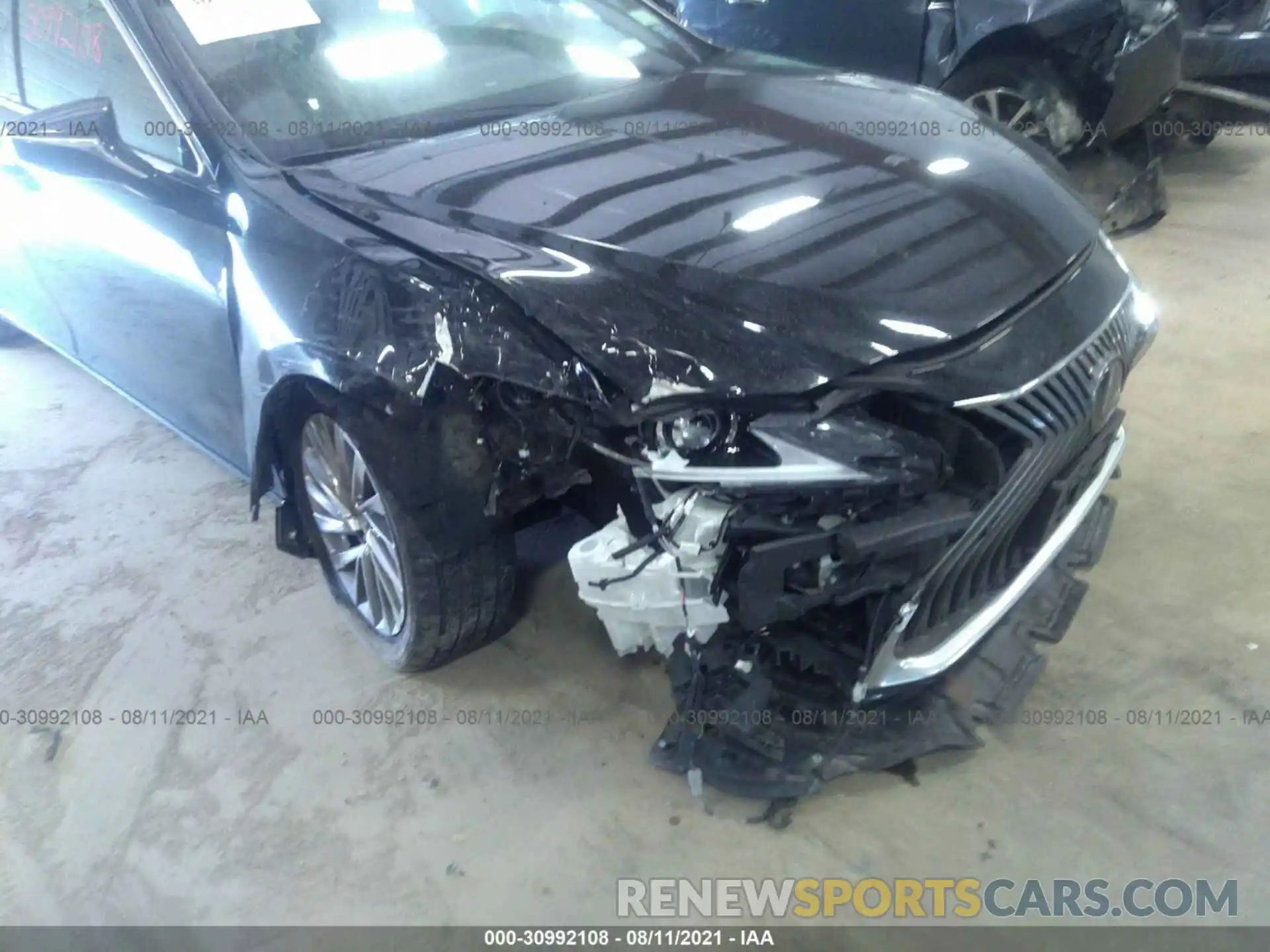 6 Photograph of a damaged car 58ABZ1B11KU001961 LEXUS ES 2019